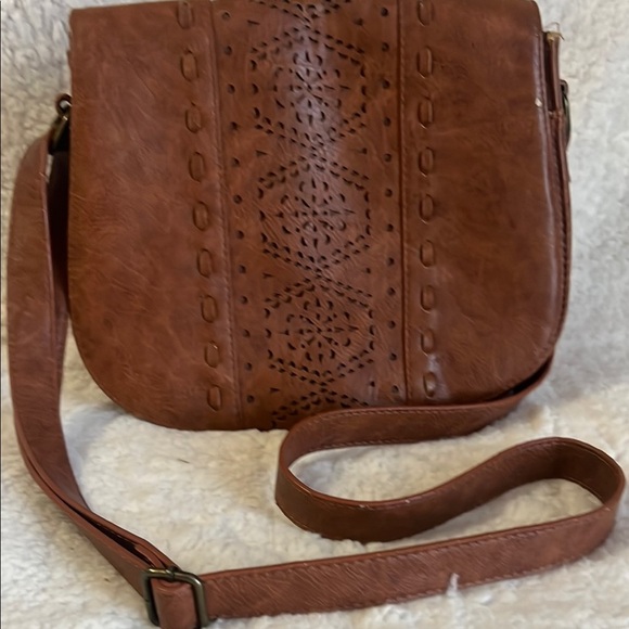 b.o.c. Brown Leather Crossbody Bag with Vintage Appeal - Picture 6 of 16